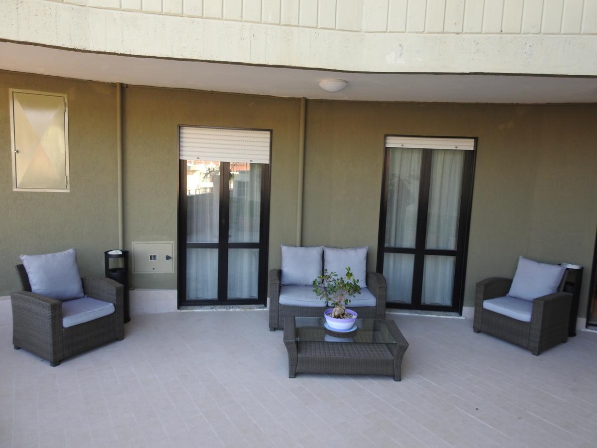 B&B Carrabs Battipaglia Buitenkant foto